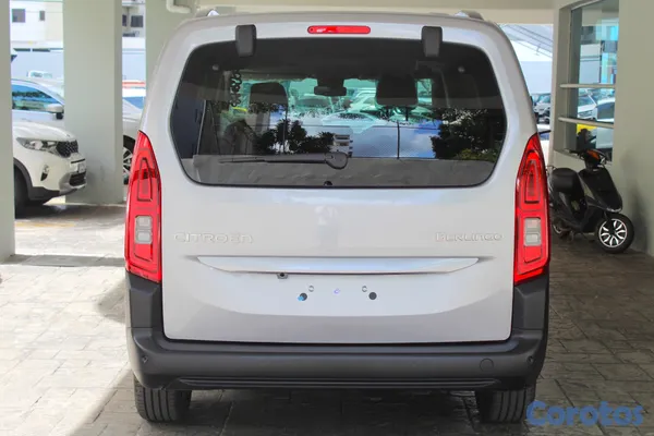 2026 Citroën Berlingo Pasajero — foto 2 / 13