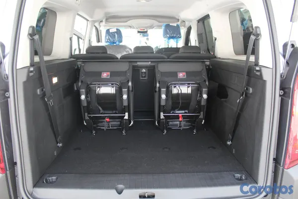 2026 Citroën Berlingo Pasajero — foto 12 / 13