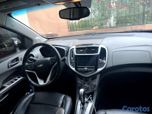2018 Chevrolet Sonic — foto 3 / 8