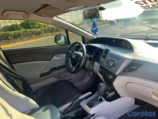 2012 Honda Civic — foto 4 / 16