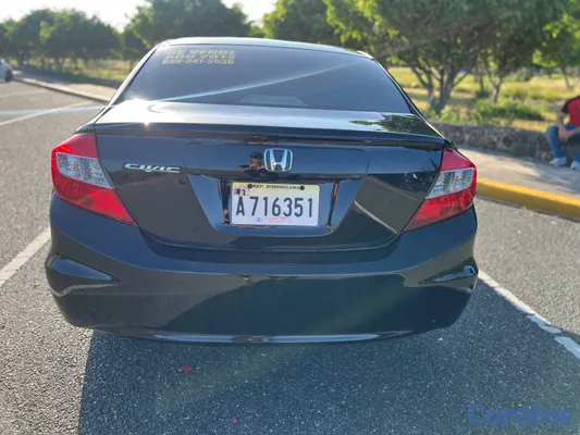 2012 Honda Civic — foto 8 / 16