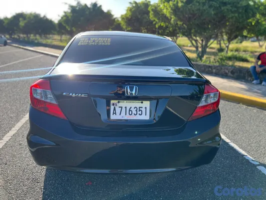 2012 Honda Civic — foto 9 / 16