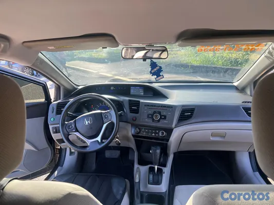 2012 Honda Civic — foto 10 / 16