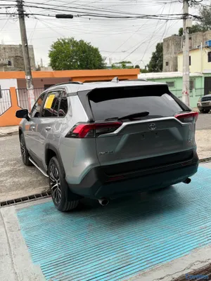 2020 Toyota Rav-4 — foto 14 / 18