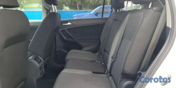 2021 Volkswagen Tiguan — foto 6 / 10