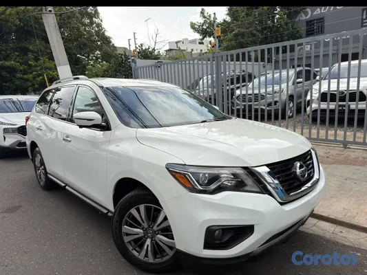 2020 Nissan Pathfinder — foto 3 / 10