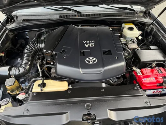 2004 Toyota 4 Runner — foto 5 / 9