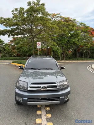 2004 Toyota 4 Runner — foto 8 / 9