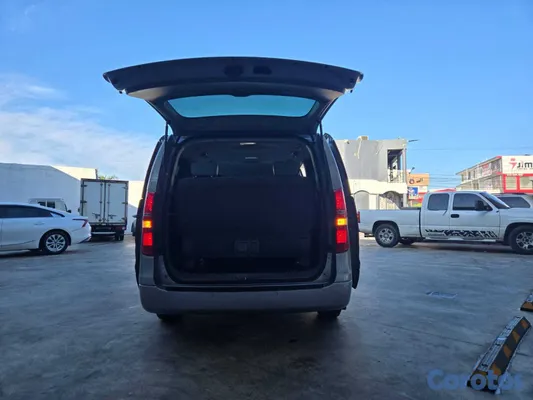 2021 Hyundai Grand Starex — foto 7 / 19