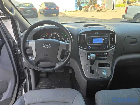2021 Hyundai Grand Starex — foto 8 / 19