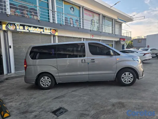 2021 Hyundai Grand Starex — foto 17 / 19