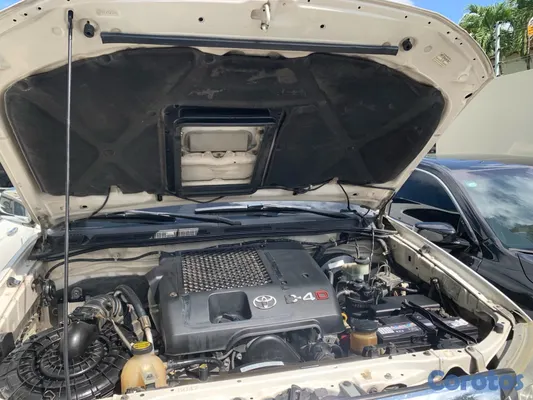 2008 Toyota Fortuner — foto 12 / 12