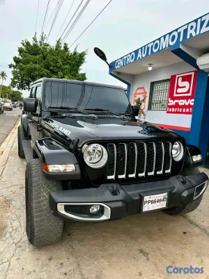 2022 Jeep Gladiator — foto 3 / 11