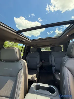 2024 GMC Yukon — foto 12 / 17