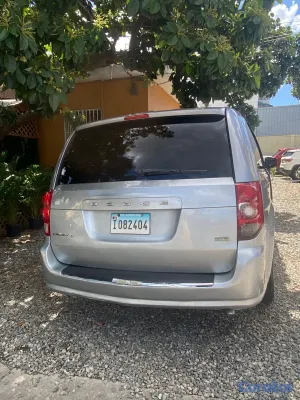 2014 Dodge gran caravan — foto 4 / 7