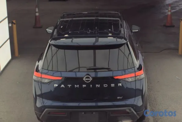 2022 Nissan Pathfinder — foto 8 / 9