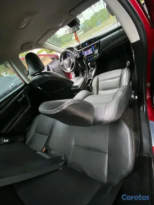 2017 Toyota Corolla — foto 2 / 6