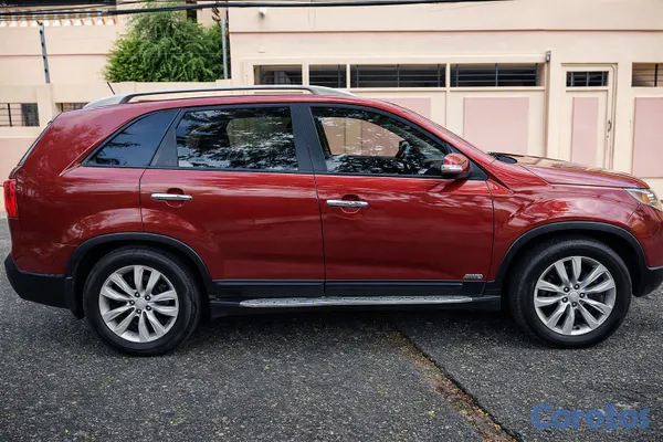 2011 Kia Sorento — foto 7 / 12