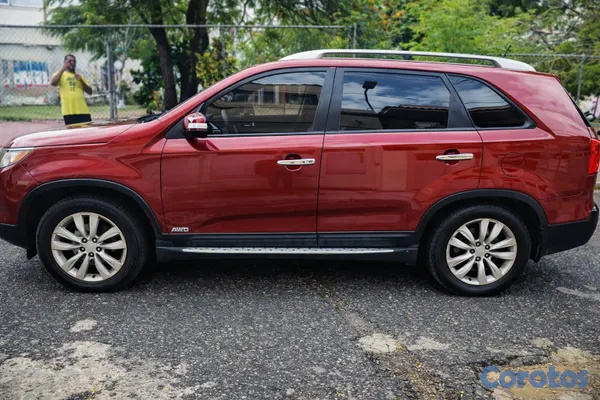 2011 Kia Sorento — foto 12 / 12