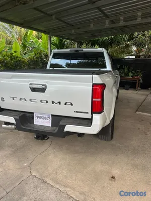 2025 Toyota Tacoma — foto 2 / 6