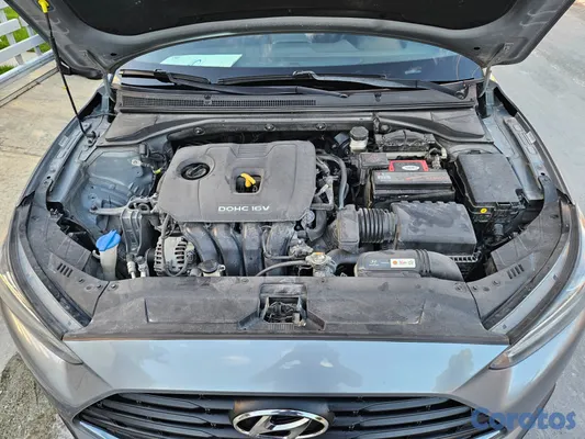 2019 Hyundai Veloster 2019, versión base, motor 2.0 nat — foto 8 / 11