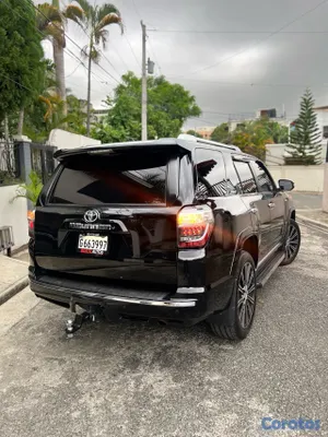 2018 Toyota 4 Runner — foto 9 / 13