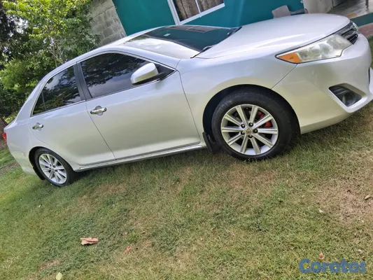 2013 Toyota Camry — foto 9 / 14
