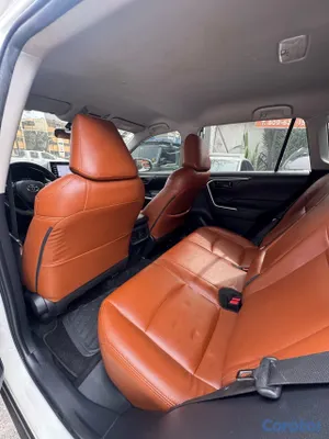 2020 Toyota Rav-4 — foto 5 / 12