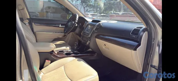 2014 Kia Sorento — foto 3 / 8