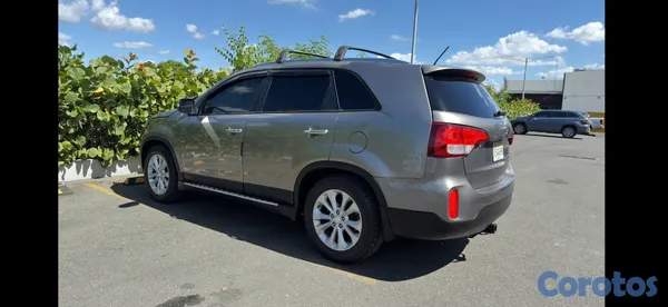 2014 Kia Sorento — foto 4 / 8