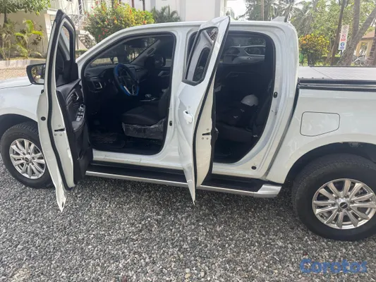 2026 Isuzu Dmax — foto 2 / 6