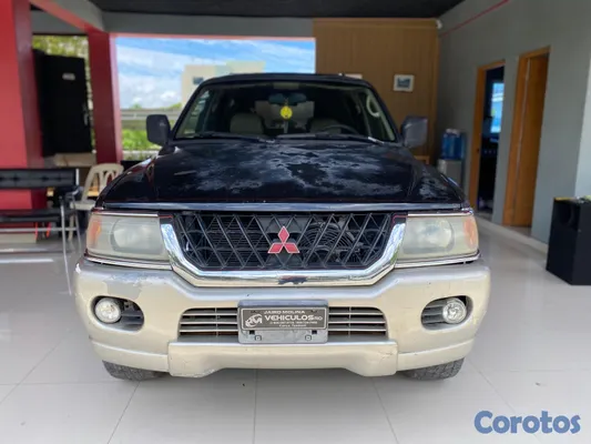 2001 Mitsubishi Montero — foto 6 / 11
