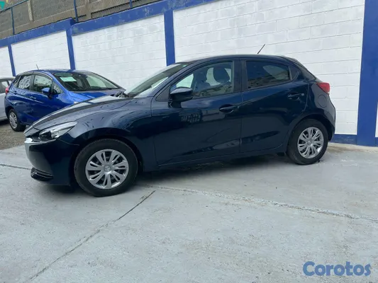 2020 Mazda MAZDA 2 — foto 2 / 10