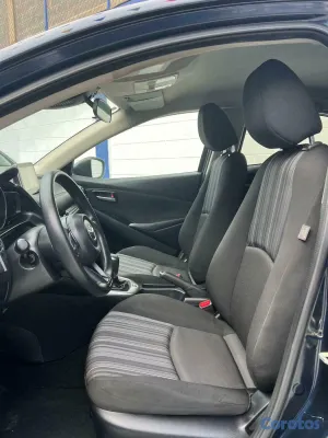 2020 Mazda MAZDA 2 — foto 5 / 10