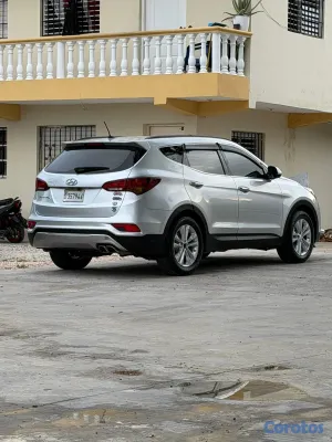 2016 Hyundai Santa Fe — foto 5 / 8