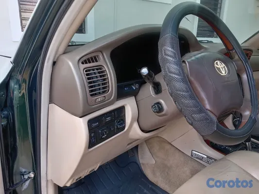 2001 Toyota Land Cruiser — foto 14 / 14
