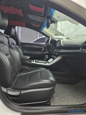 2018 Hyundai Grandeur — foto 9 / 19