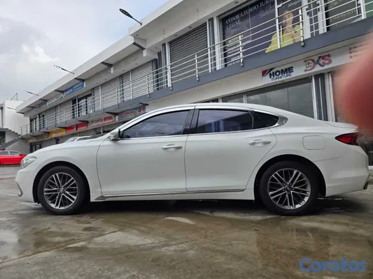 2018 Hyundai Grandeur — foto 14 / 19