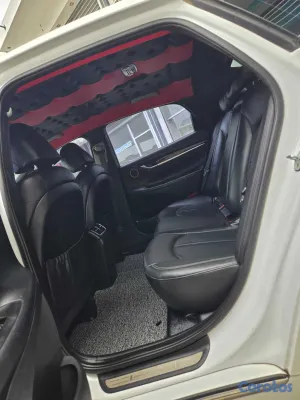 2018 Hyundai Grandeur — foto 15 / 19