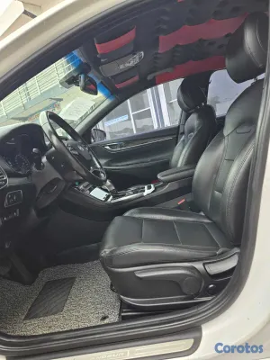 2018 Hyundai Grandeur — foto 18 / 19
