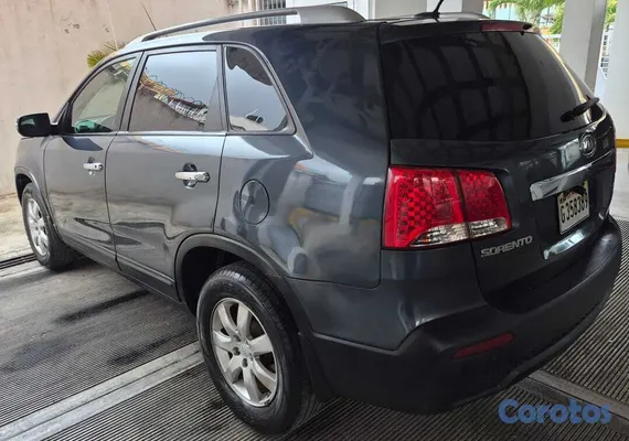 2011 Kia Sorento — foto 3 / 15