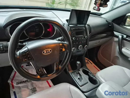 2011 Kia Sorento — foto 4 / 15