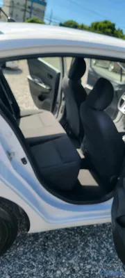 2020 Nissan Versa — foto 5 / 10