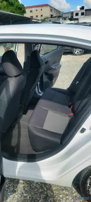2020 Nissan Versa — foto 6 / 10