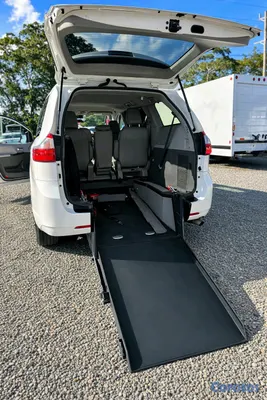 2020 Toyota Sienna — foto 14 / 15