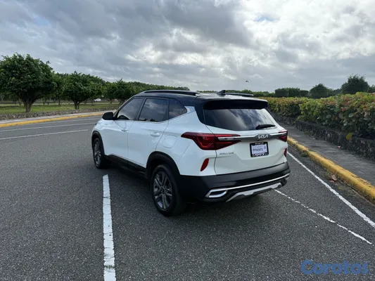 2022 Kia Seltos — foto 3 / 10