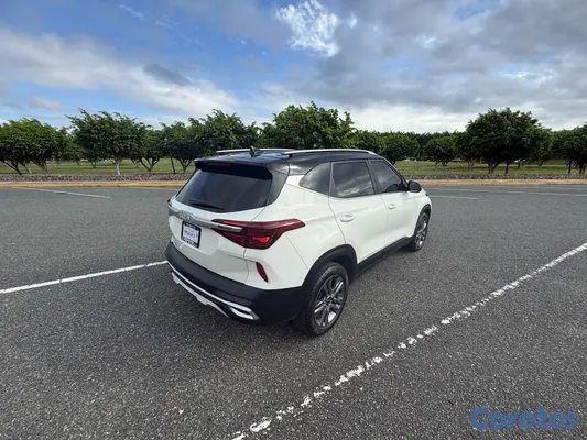 2022 Kia Seltos — foto 4 / 10