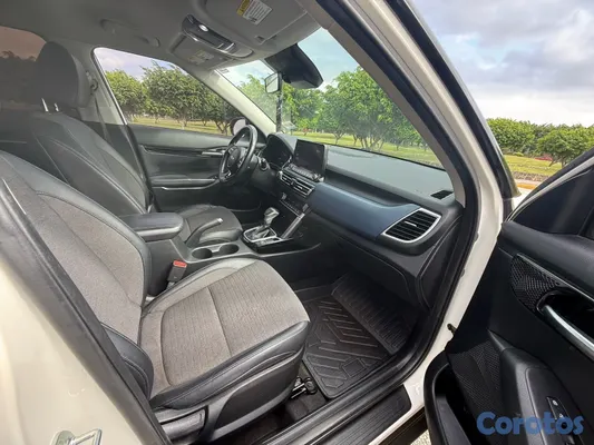 2022 Kia Seltos — foto 8 / 10