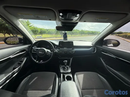 2022 Kia Seltos — foto 9 / 10