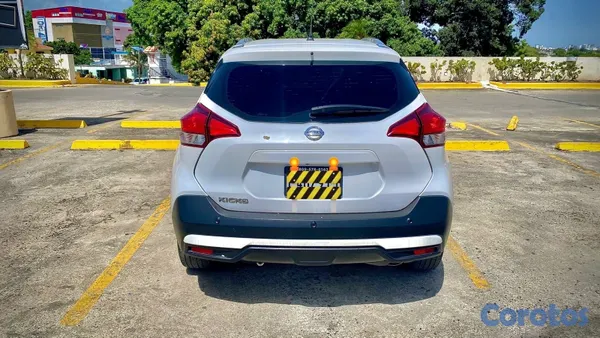 2019 Nissan Kicks — foto 3 / 11